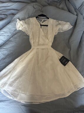 Lulus White Lined Floral Wrap Dress NWT L